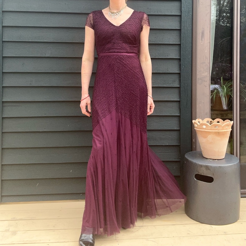 Adriana Papell beaded gown / Size 4